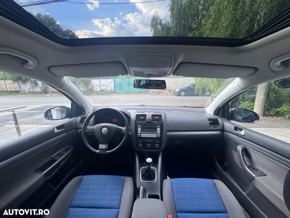 Volkswagen Golf - 5