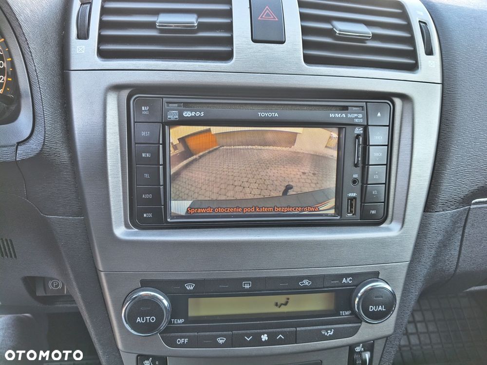 Toyota Avensis Touring Sports 1.8 Executive - 25