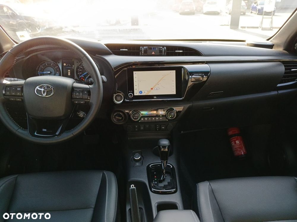 Toyota Hilux 2.8 D-4D mHEV Double Cab Invincible 4x4 - 13