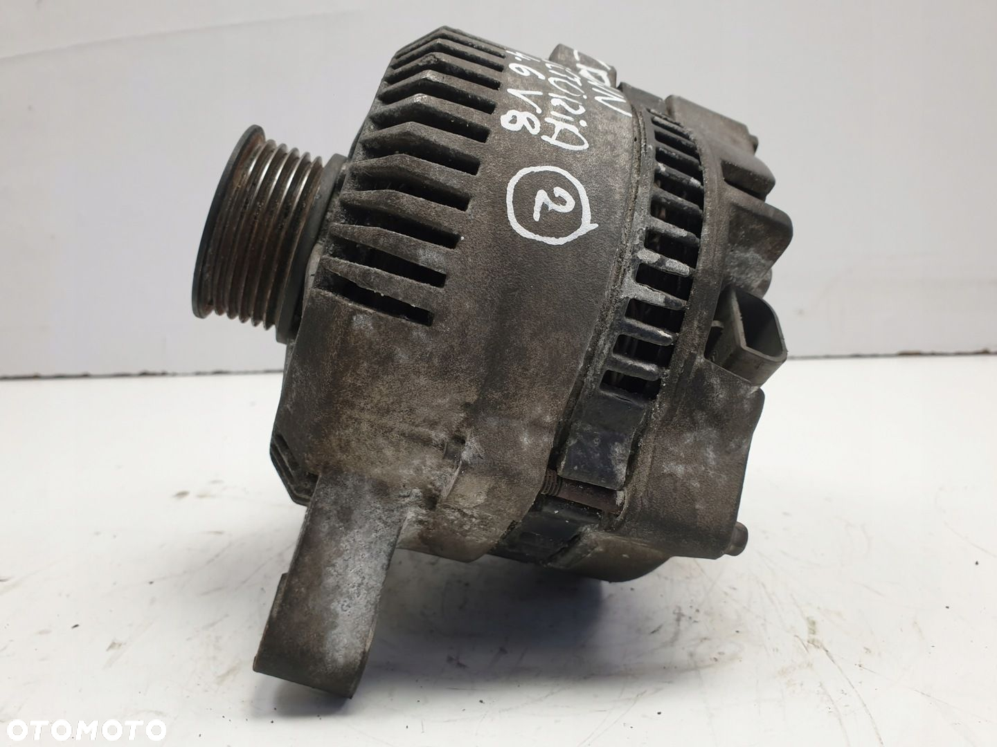 Ford Crown Victoria II 4.6 V8 ALTERNATOR - 5