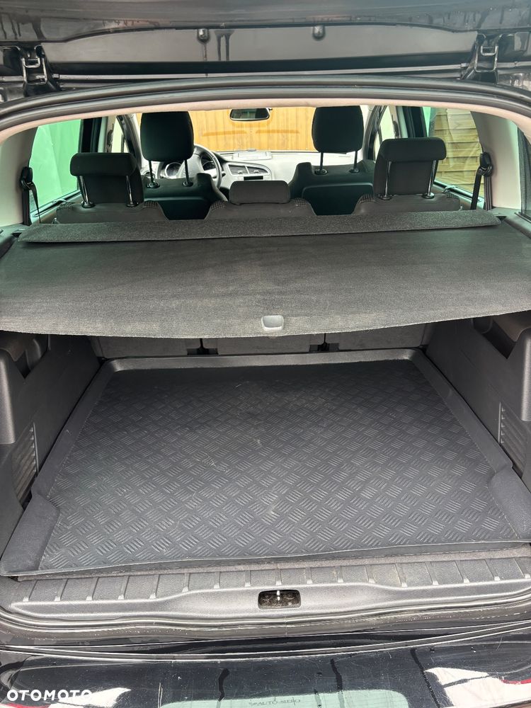 Peugeot 5008 1.6 Active 7os - 8