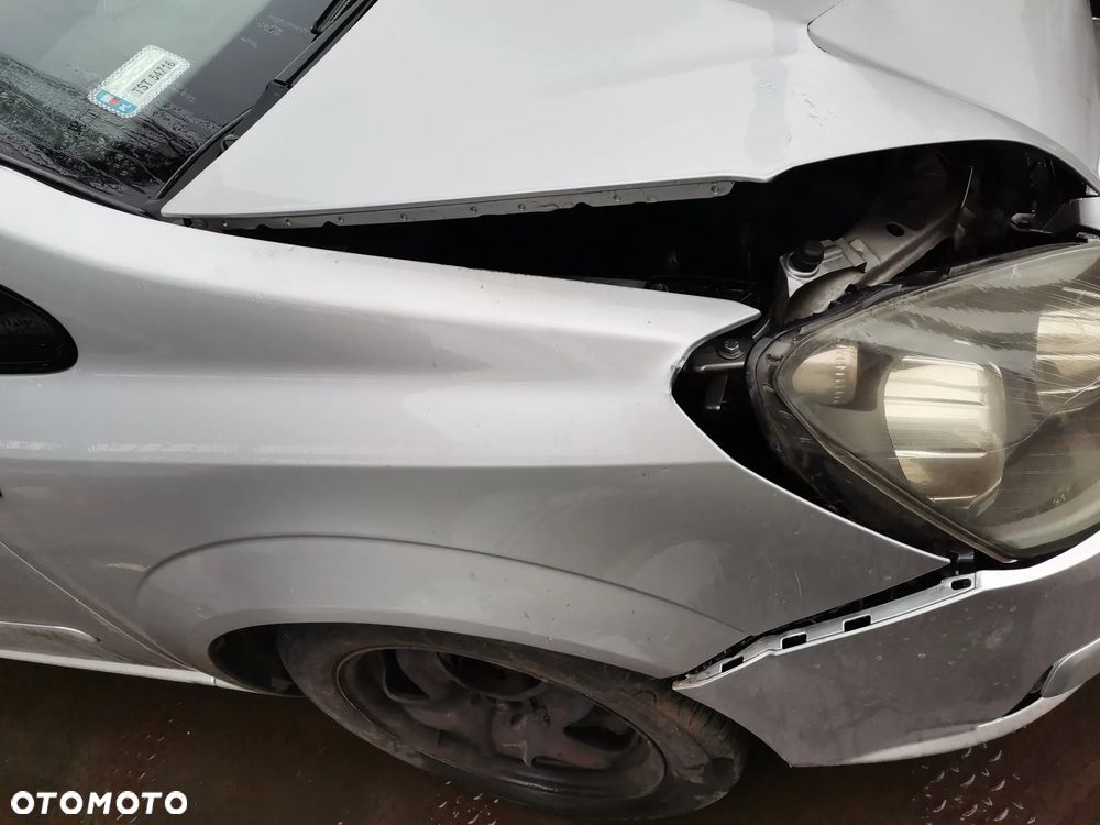 Opel Zafira B 1.9CDTI drzwi silnik skrzynia blotnik fotel lampa maglownica polos lusterko  lak 157 - 5