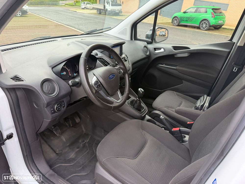 Ford Transit courier - 16