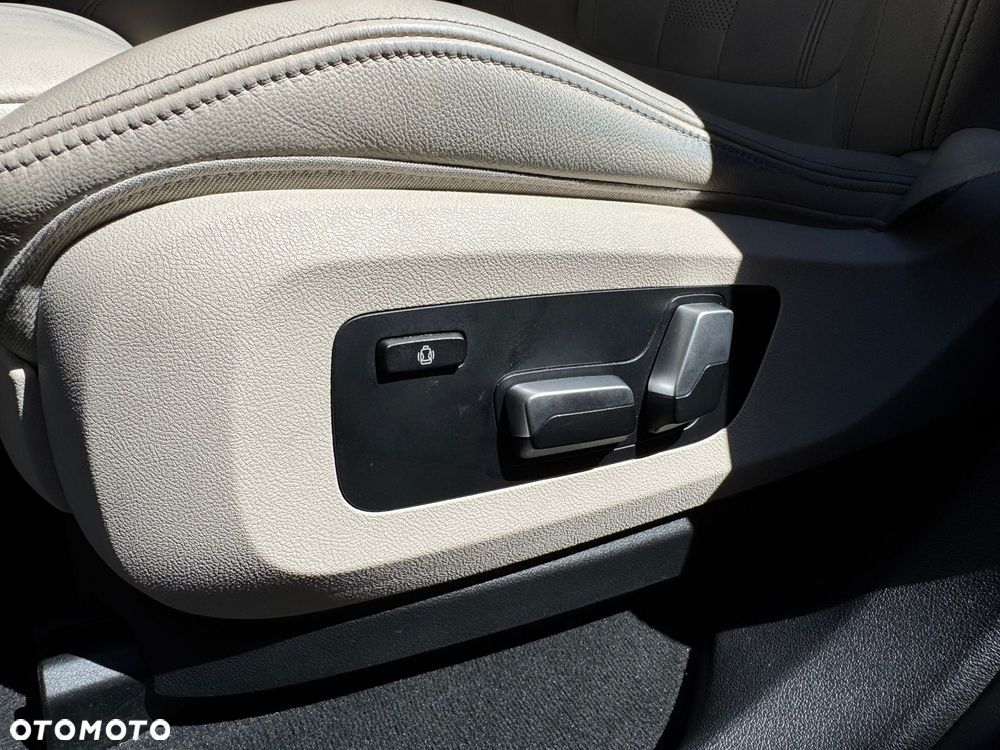 BMW X6 xDrive30d mHEV - 11