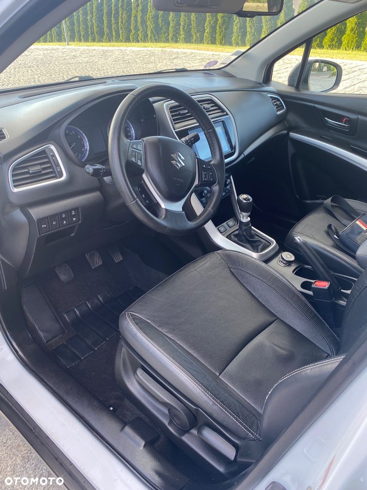Suzuki S-Cross - 11
