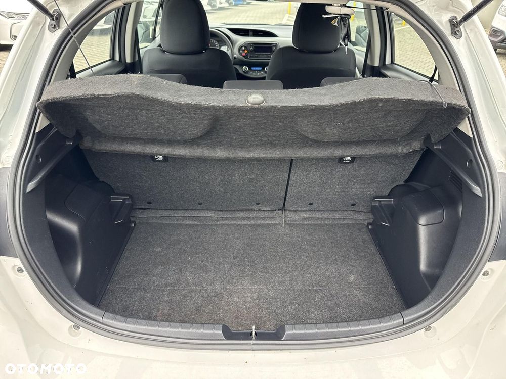 Toyota Yaris - 12