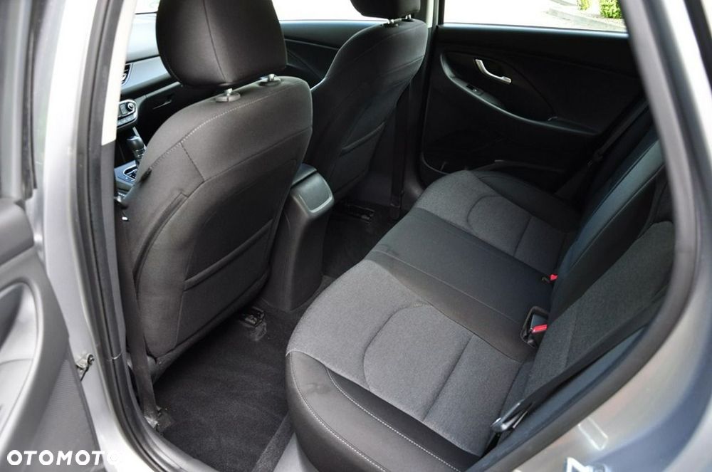 Hyundai i30 1.6 CRDI DCT Select - 26