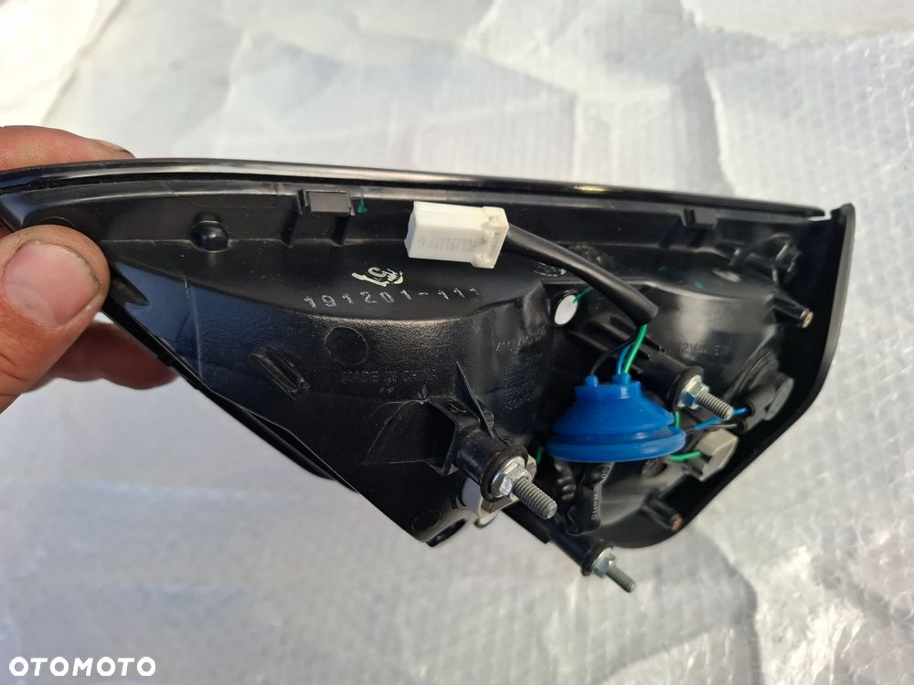 MG ZS EV ELEKTRYK 2021 LAMPA W KLAPE LEWY TYŁ TYLNA 10293791 10293793 - 4