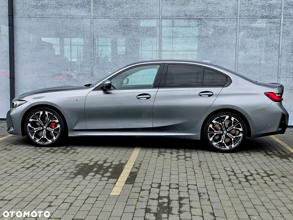 BMW Seria 3 330i xDrive M Sport sport - 3