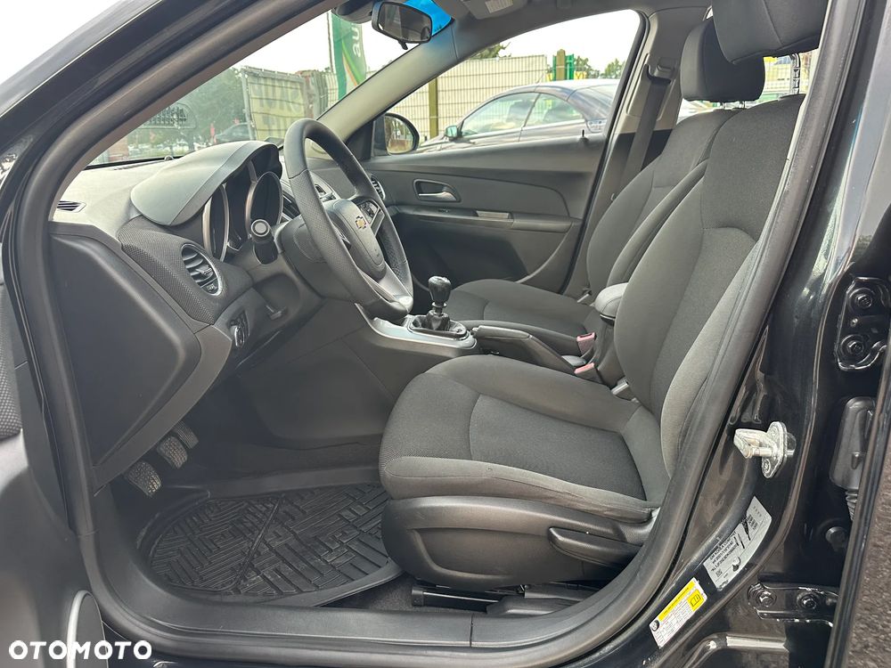 Chevrolet Cruze 1.6 LT+ - 13