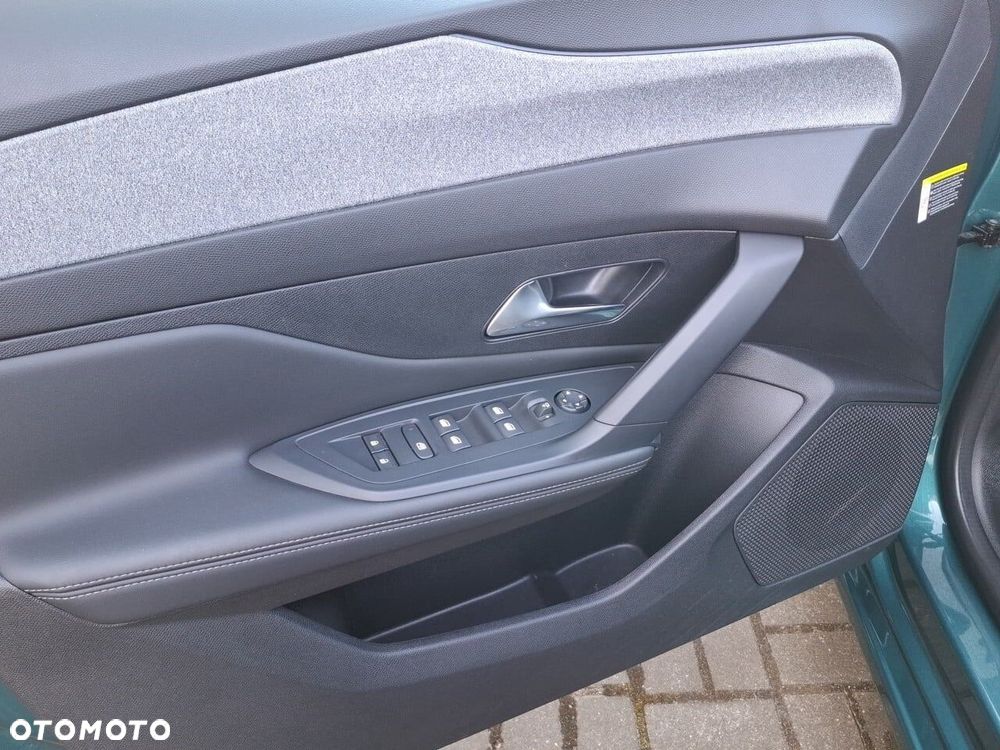 Peugeot 308 1.2 PureTech Allure S&S EAT8 - 19