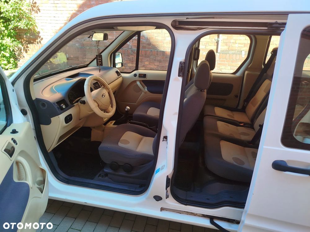 Ford Tourneo Connect - 6