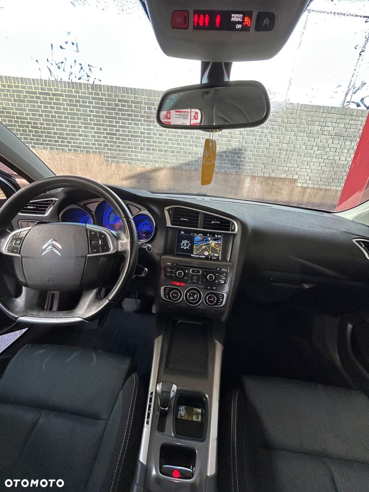 Citroën C4 e-HDi 115 ETG6 Exclusive - 8