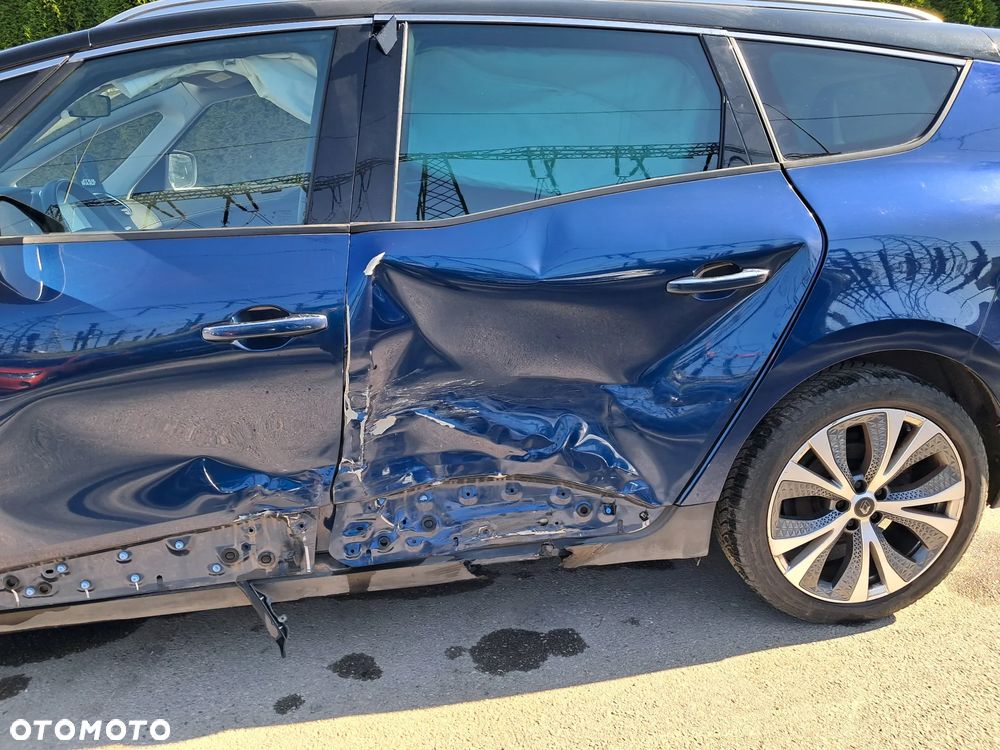 Renault Grand Scenic - 10