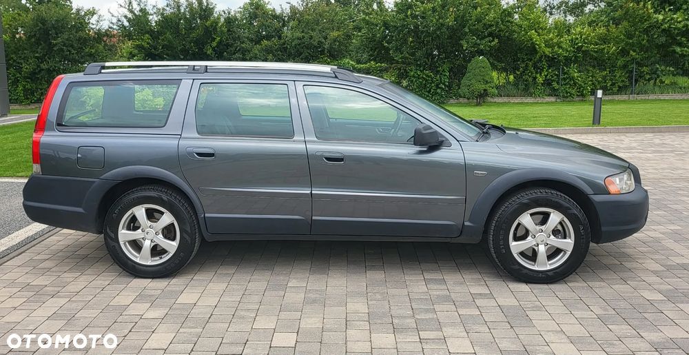 Volvo XC 70 2.4 AWD Automatik Momentum - 7