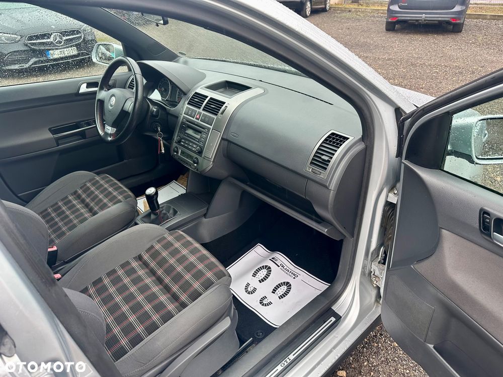 Volkswagen Polo 1.8T GTI - 13