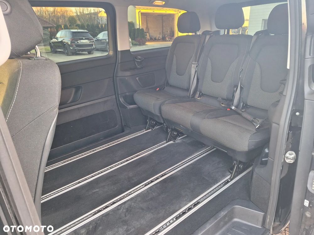 Mercedes-Benz Klasa V - 10