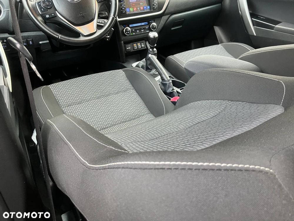 Toyota Auris 2.0 D-4D Executive - 34