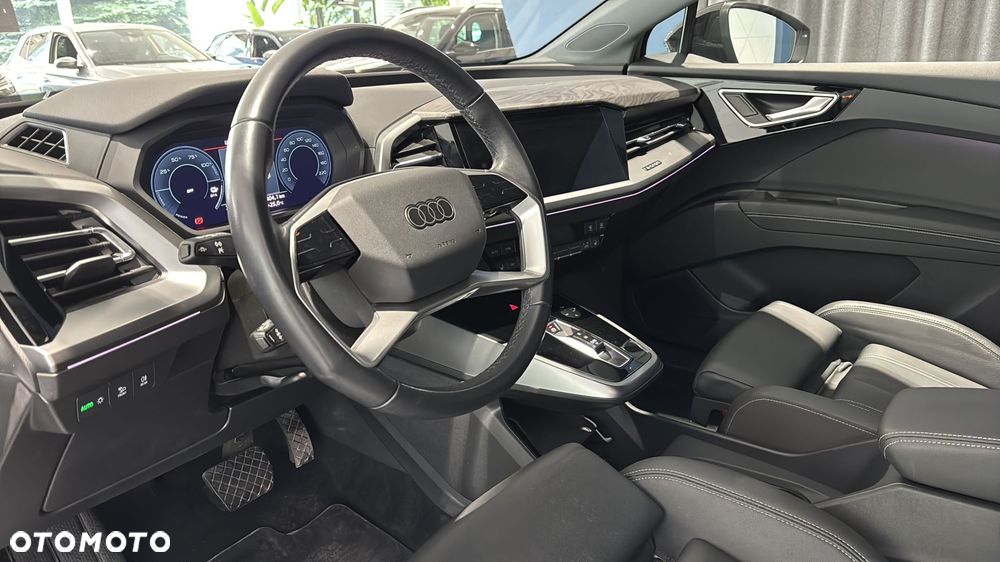 Audi Q4 e-tron - 10