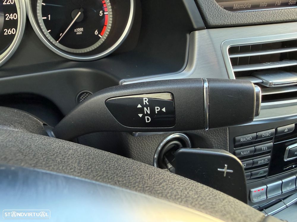 Mercedes-Benz E 300 Bluetec Hybrid Avantgarde - 30