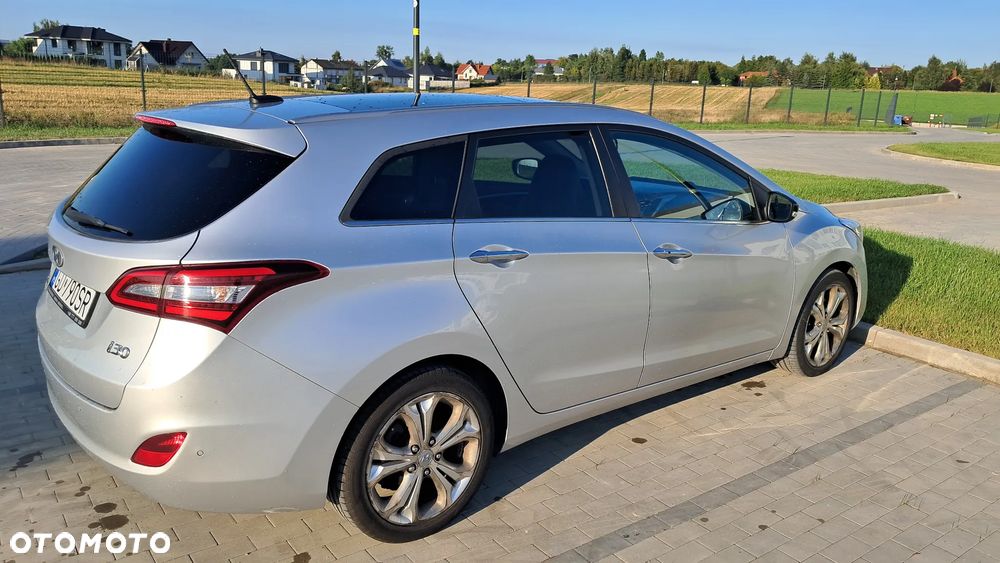 Hyundai i30 1.6 CRDI Fifa World Cup Edition - 2
