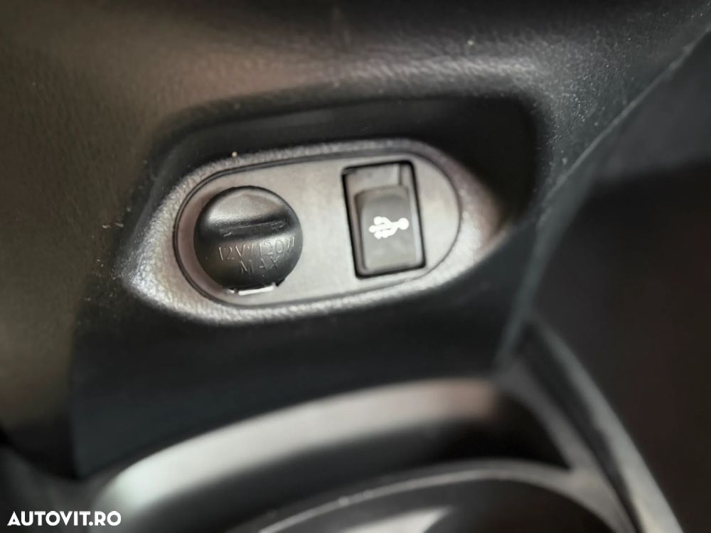 Toyota Yaris - 27