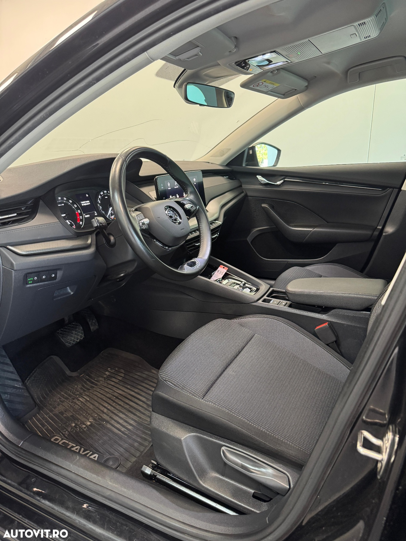 Skoda Octavia 2.0 TDI DSG Ambition - 27