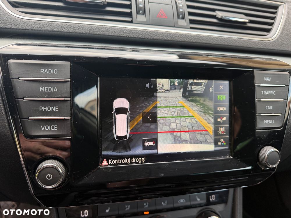 Skoda Superb 1.6 TDI GreenLine - 17