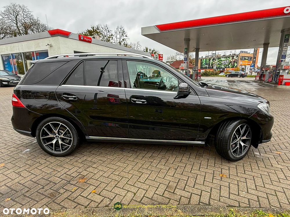 Mercedes-Benz ML 350 BlueTec 4-Matic - 6