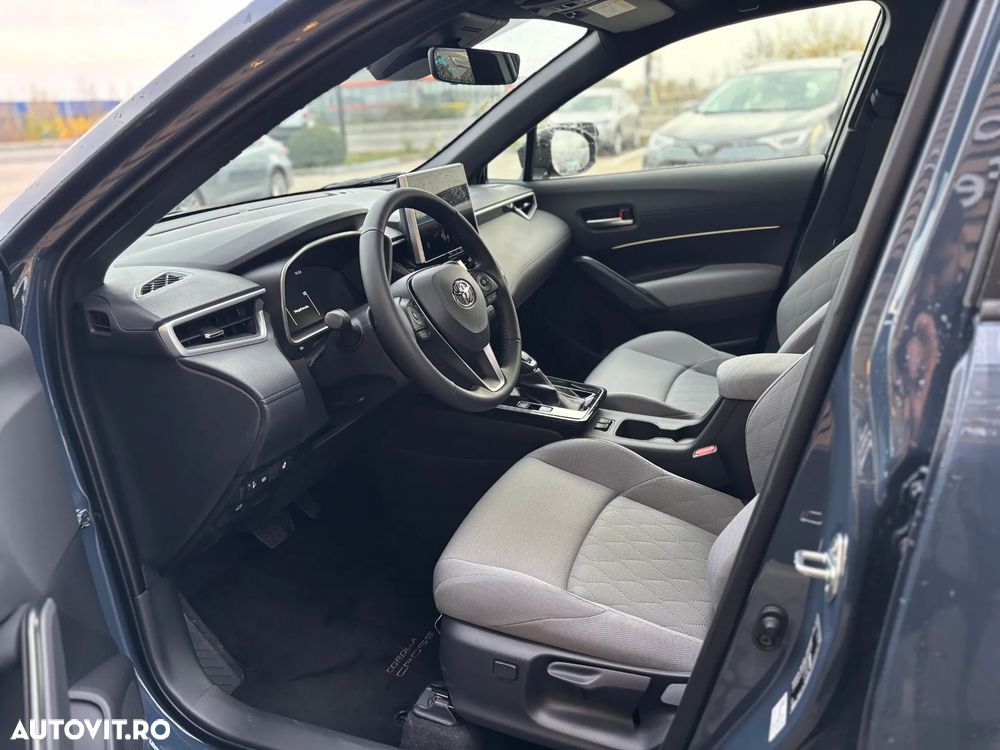 Toyota Corolla Cross - 10