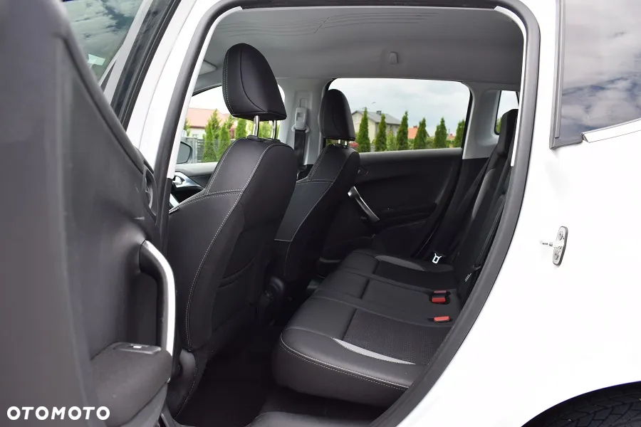 Peugeot 2008 1.2 Pure Tech Allure S&S - 8