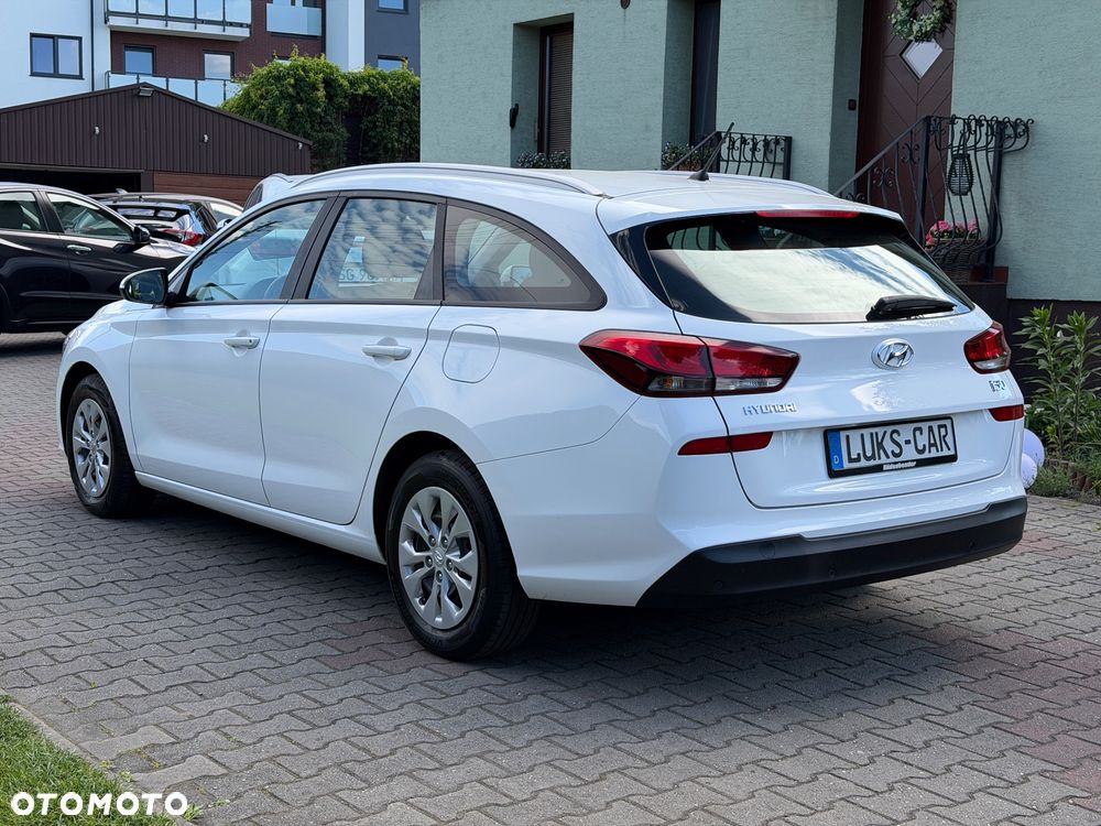 Hyundai i30 blue Kombi 1.4 Trend - 3