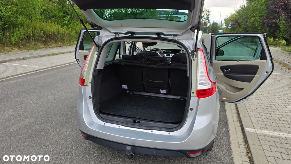 Renault Grand Scenic - 26