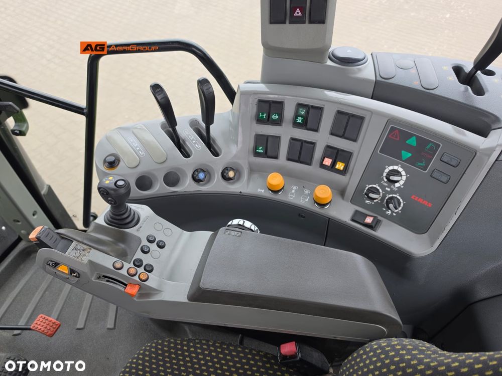 Claas Arion 630 CIS - 13