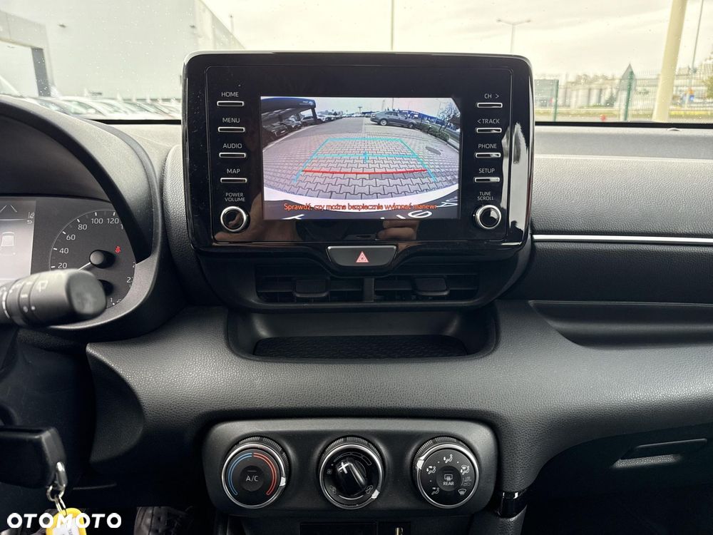 Toyota Yaris - 18