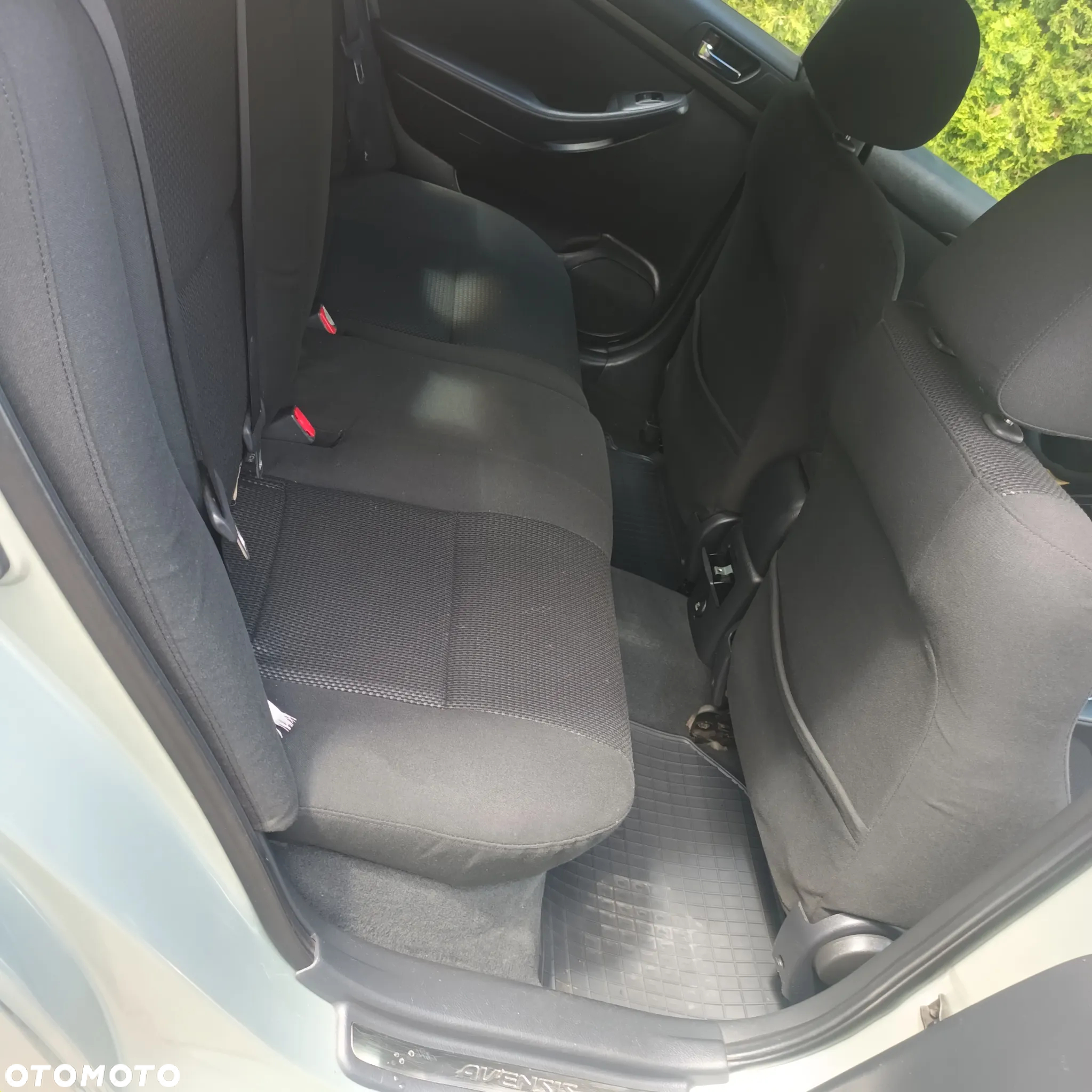 Toyota Avensis 2.0 VVT-i Sol Plus - 3