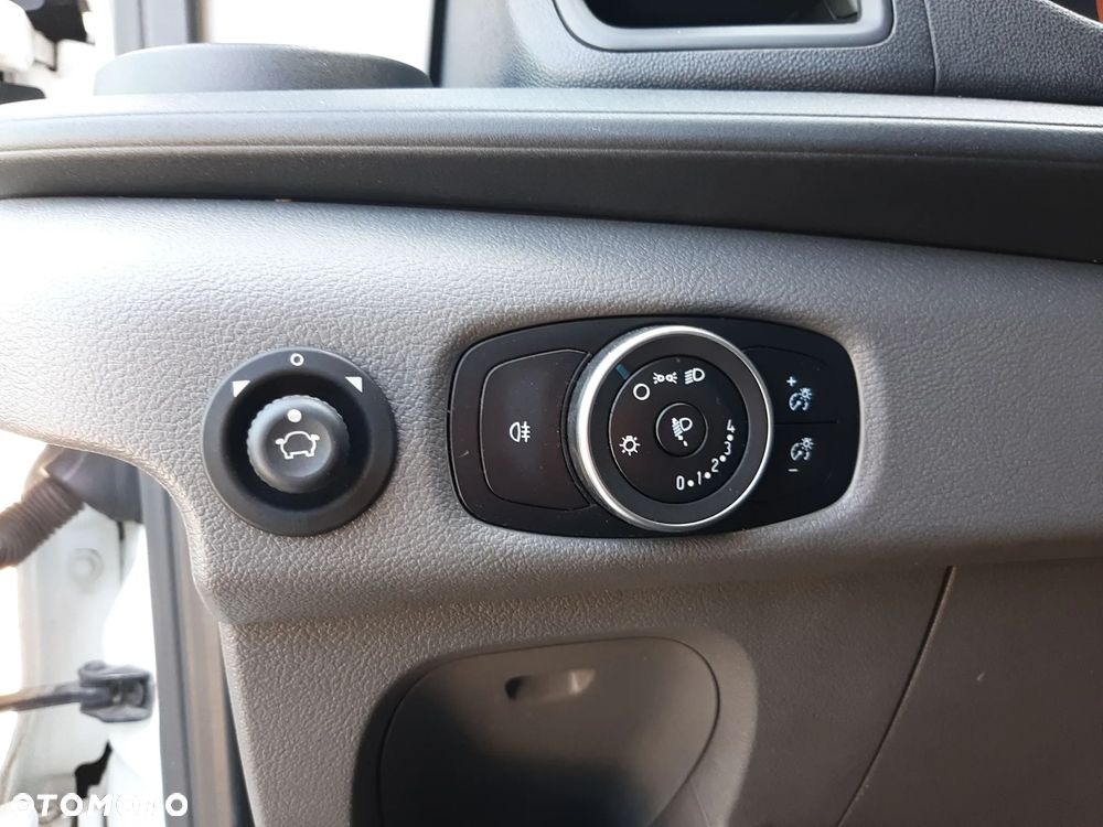Ford Transit L2H3 RWD Trend (bryg.) - 11