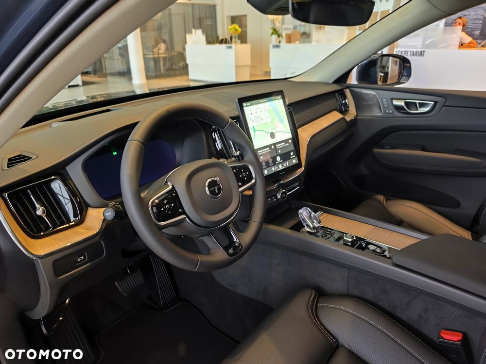 Volvo XC 60 B5 B AWD Ultra Bright - 14