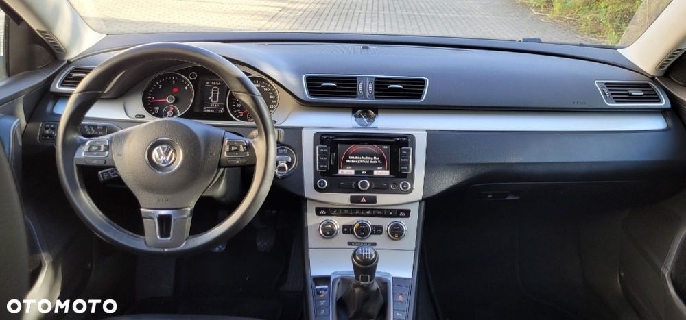 Volkswagen Passat - 5