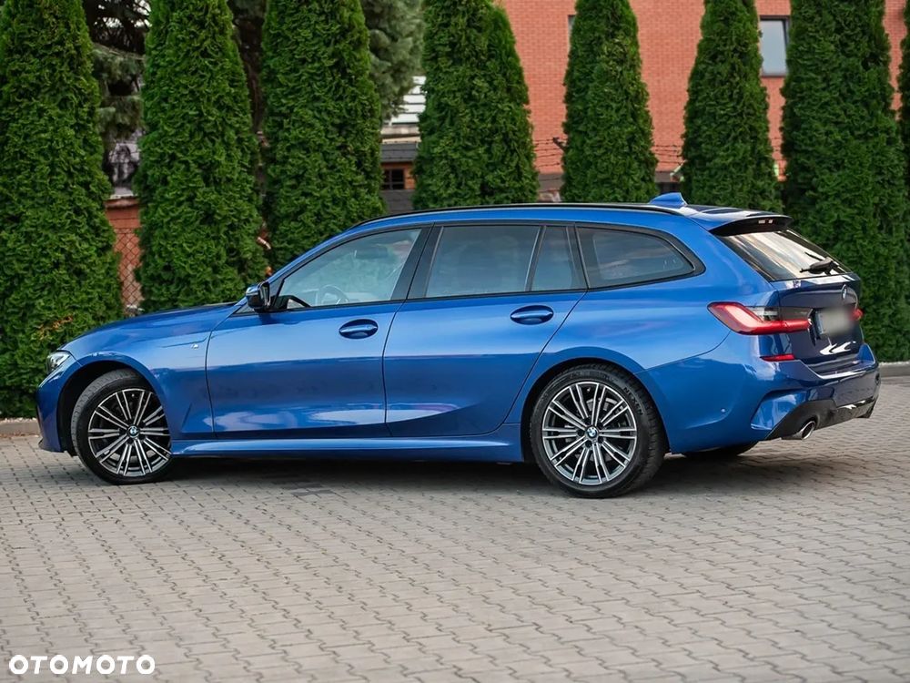 BMW Seria 3 318i M Sport - 10