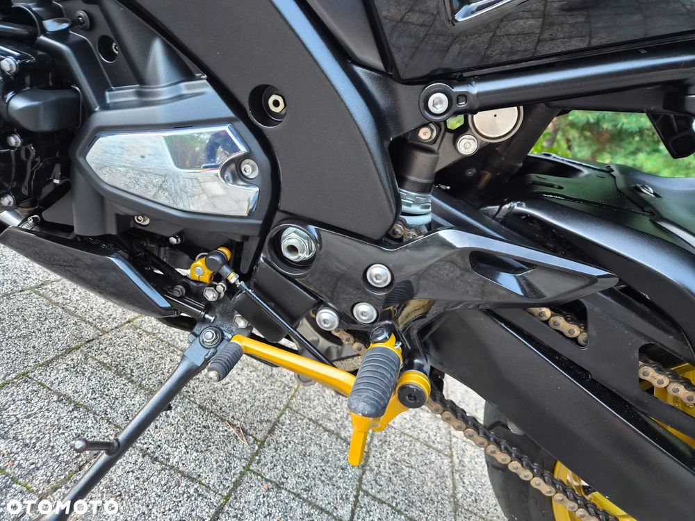 Suzuki GSX - 30