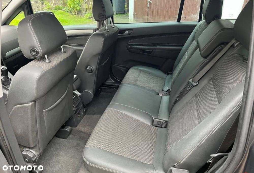Opel Zafira 1.8 Cosmo EU5 - 15