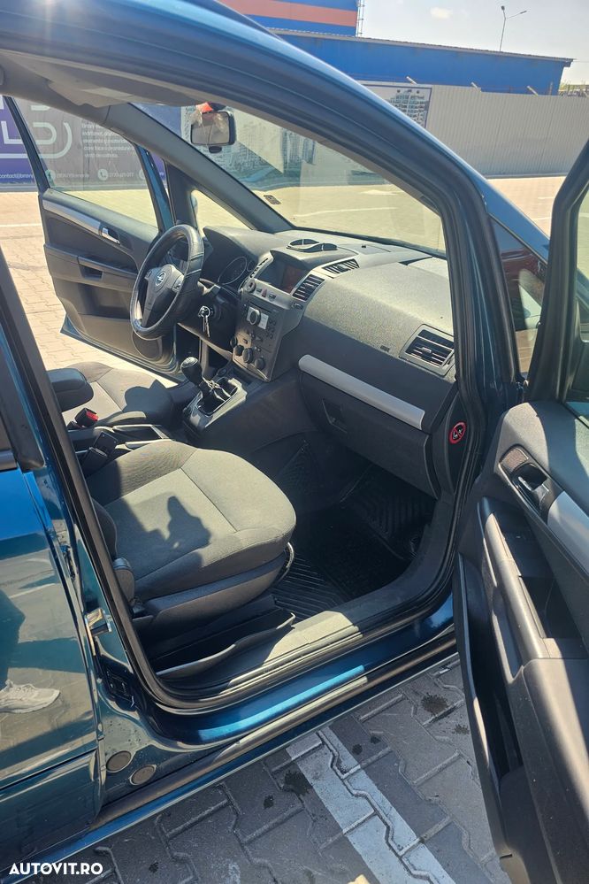 Opel Zafira 1.9 CDTI - 11