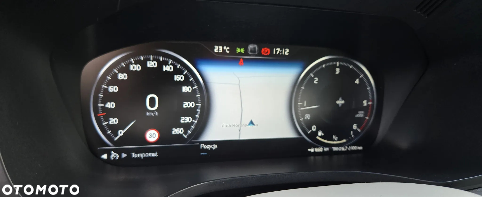 Volvo XC 60 D4 Momentum Pro - 26