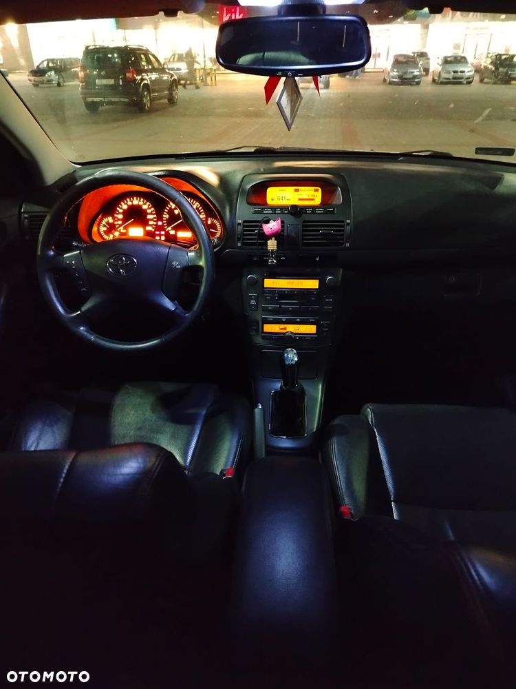 Toyota Avensis 2.0 D-4D Combi - 9