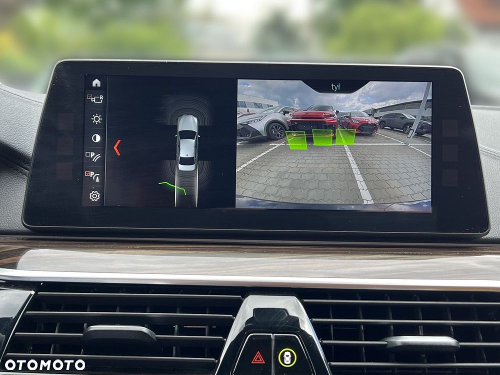 BMW Seria 5 540i xDrive - 12