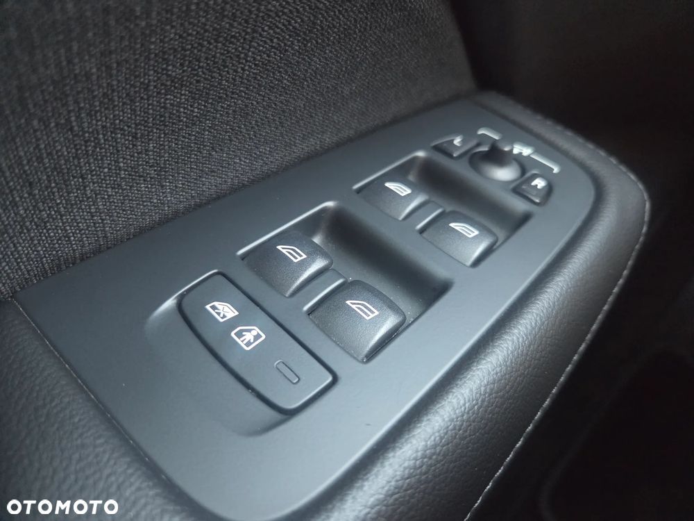 Volvo V60 Cross Country B4 D AWD Geartronic - 26