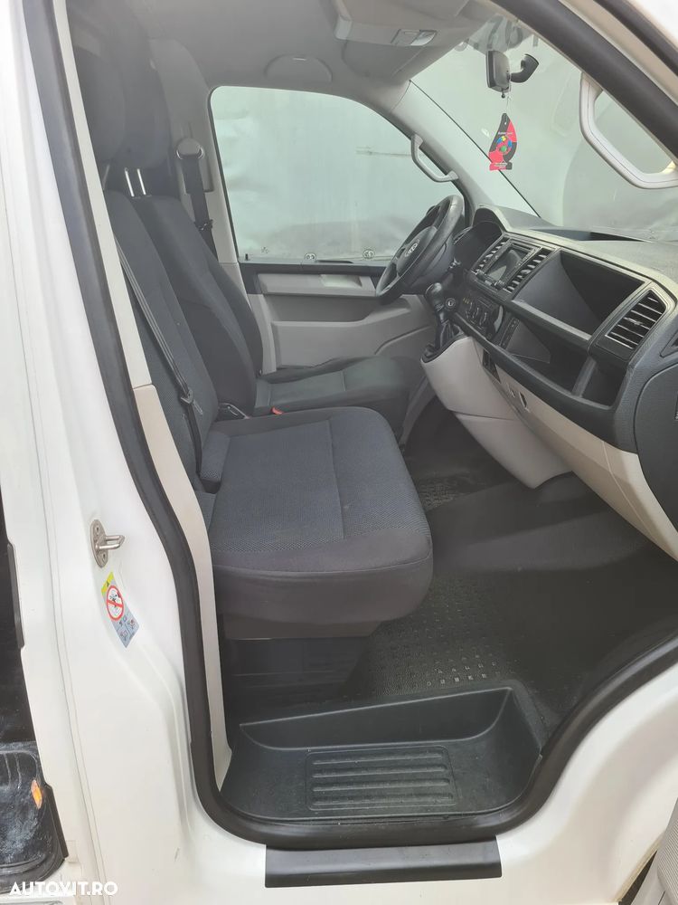 Volkswagen Transporter - 12