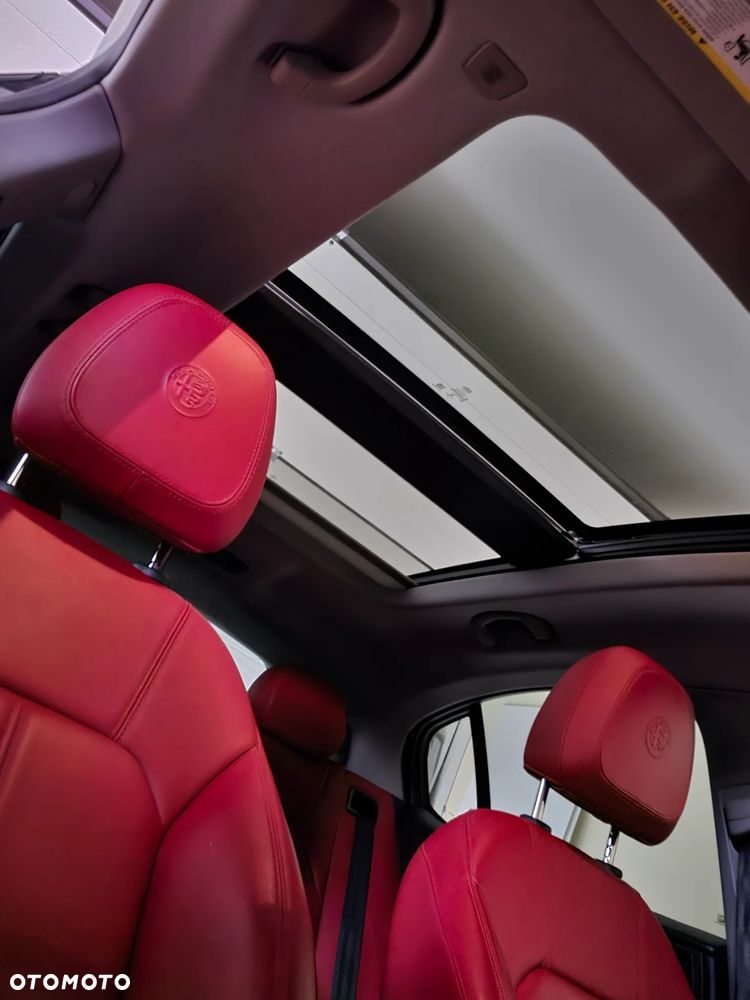 Alfa Romeo Stelvio 2.0 Turbo 16V AT8-Q4 Ti - 20
