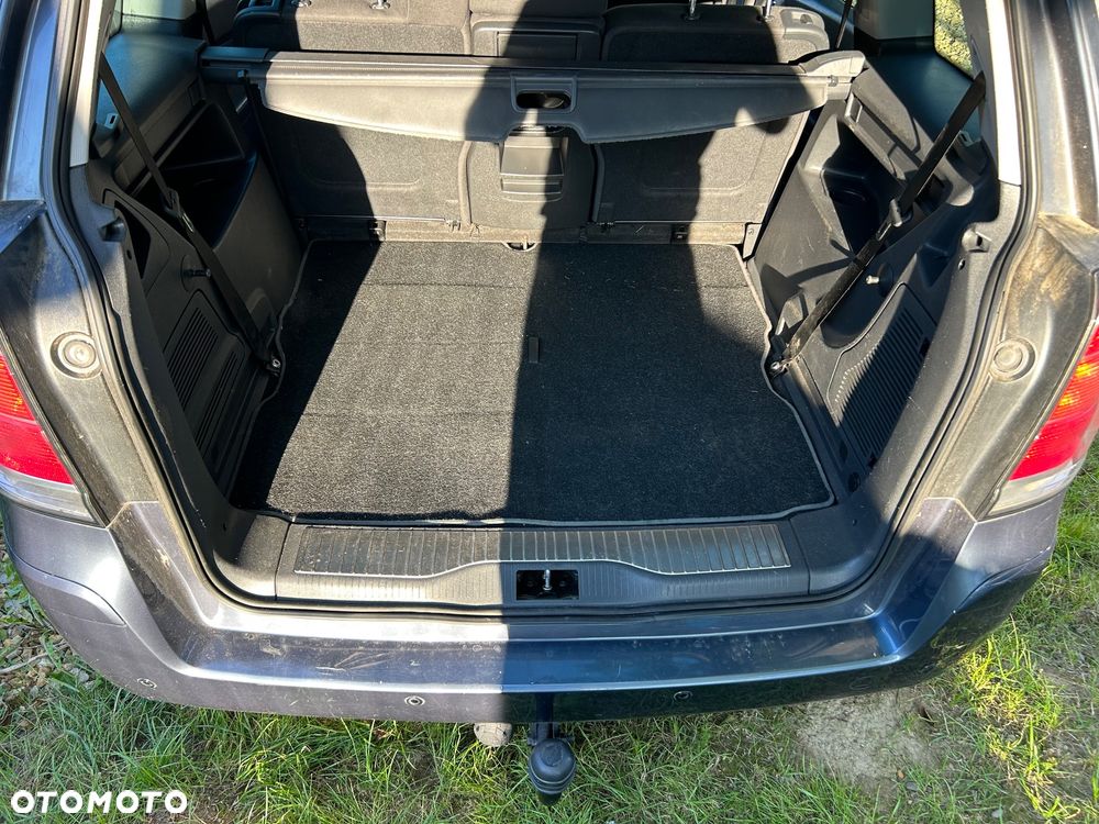 Opel Zafira 1.8 Cosmo - 16
